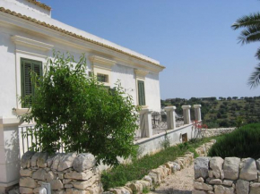 Гостиница Relais Parco Cavalonga  Донналуката